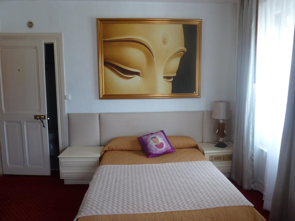 Castel De Siam Hotell Houlgate Exteriör bild