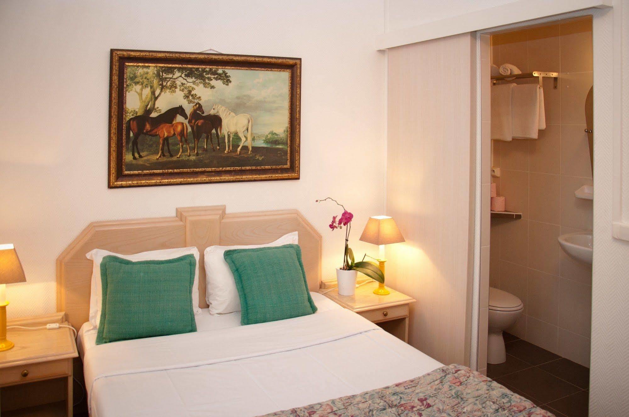 Castel De Siam Hotell Houlgate Exteriör bild